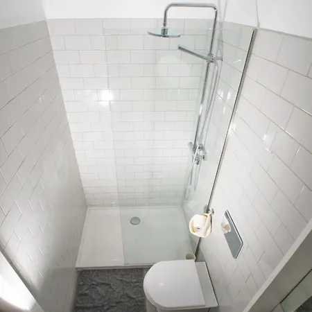 Guest H4u - Batalha Center * بورتو