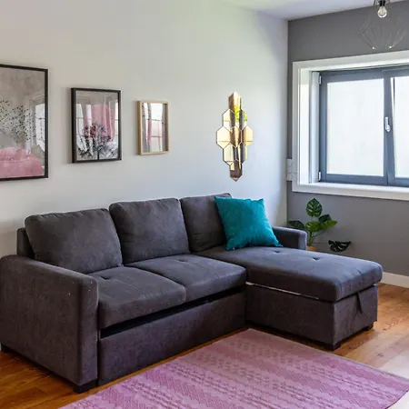 Guest H4u - Batalha Center شقة