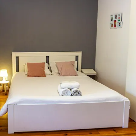 Guest H4u - Batalha Center * بورتو