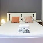 Apartman Guest H4u - Batalha Center Porto