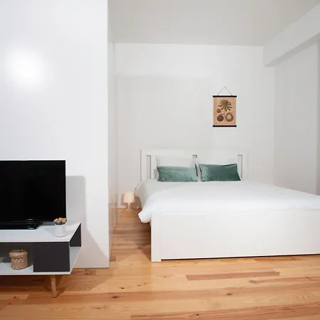 Guest H4u - Batalha Center Apartment *