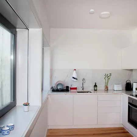 Guest H4u - Batalha Center Apartment