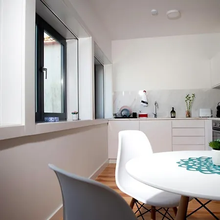 Apartment Guest H4u - Batalha Center *