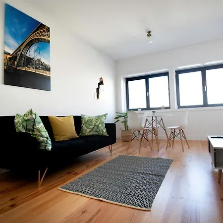 Guest H4u - Batalha Center Apartment *