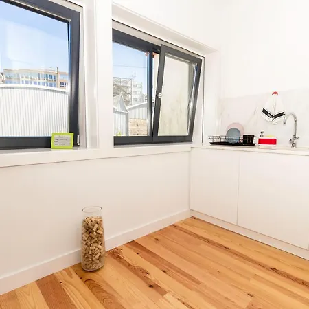 Guest H4u - Batalha Center Apartment *