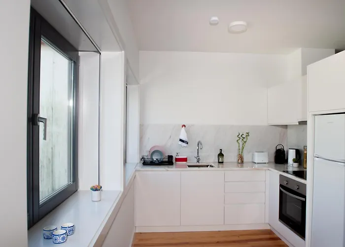 Guest H4u - Batalha Center 아파트